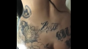 Comi a gostosa da minha namorada no banho sexo caseiro muito leite na boca