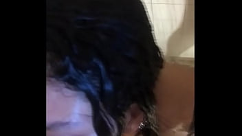 Comi a gostosa da minha namorada no banho sexo caseiro muito leite na boca