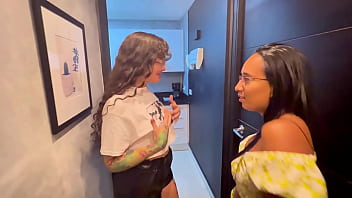 Transexual Y Dos Chicas Follan Una Muñeca Sexual Tantaly thumbnail