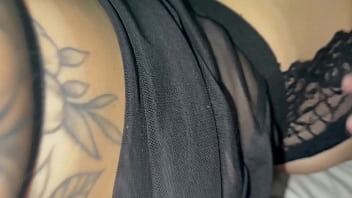 O pau era grosso e duro