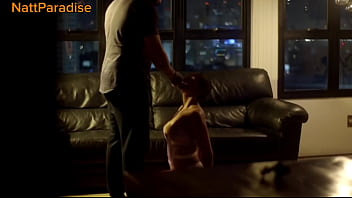 Dei uma bela mama bem gostoso lambi todo o leitinho