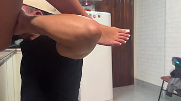 Chamei o motoboy enquanto marido nao estava