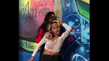 Crazy la perra y ledys castillo