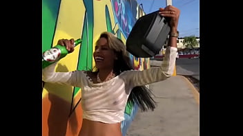 Crazy la perra y ledys castillo