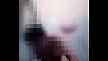 Espiando en el baño