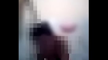 Espiando en el baño