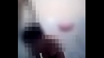 Espiando en el baño