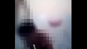 Espiando En El Baño thumbnail