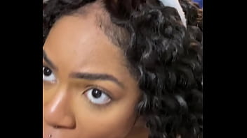 Pretinha mika veio sentar pro negão bem gostoso Pretinha mika veio sentar pro negão bem gostoso