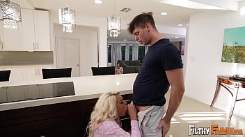 A motivational step mom