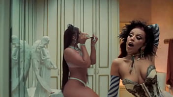 Arianagrandefeatdojaandmegan