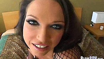 She sucks a good dick 204