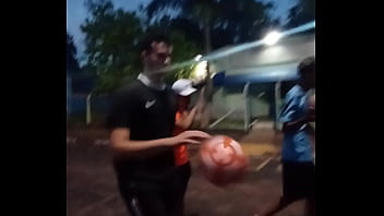 Dando coice no time do renannoveski na linha holandesa