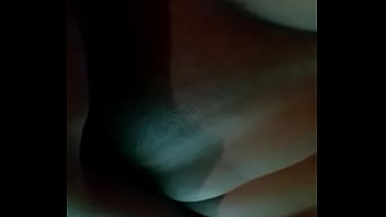 Morena masturbandose