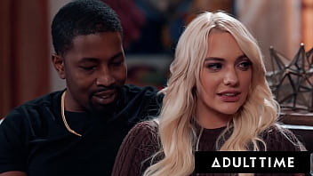 Perky tits babe has first swinger threesome