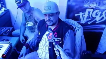 Nonton De Cantar En Los Buses A Creador De Master , Compositor Y Cantante. thumbnail