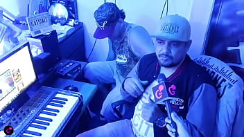 De cantar en los buses a creador de master compositor y cantante