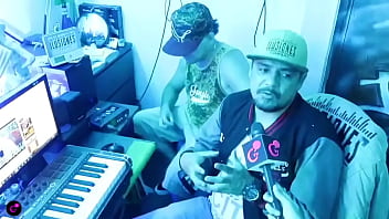 De cantar en los buses a creador de master compositor y cantante