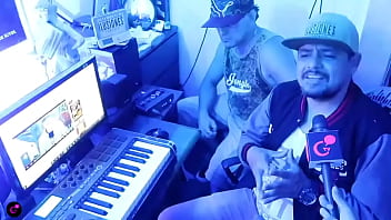 De cantar en los buses a creador de master compositor y cantante