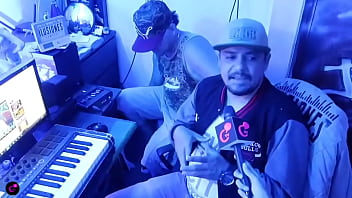 De cantar en los buses a creador de master compositor y cantante