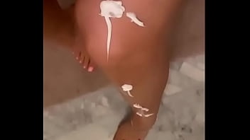 Kylie jenner has some sexy ass toes and feets Kylie jenner has some sexy ass toes and feets