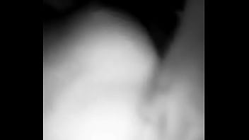 Perrita quiere semen en las tetas