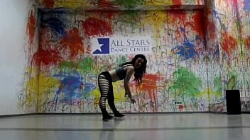 Twerk & booty shake dance contest m boowi