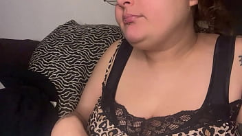 Fetish sexy mouth crunchy popcorn