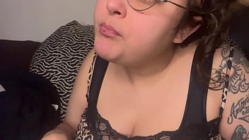 Fetish sexy mouth crunchy popcorn