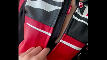 Good motorcycle gear is very heavy ducati one love ️