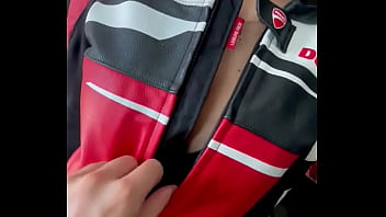 Good motorcycle gear is very heavy ducati one love ️