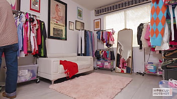 Milk tank supermodel cami strella hooks up with nade nasty