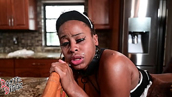 Bubble butt baddie bae dread cleans a dick just as good as a house