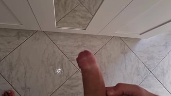 Attimi di sborra intensa da bere guarda come vengo sega infinita con cazzo grosso Attimi di sborra intensa da bere guarda come vengo sega infinita con cazzo grosso