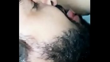 Gatinha safadinha mamando a bilola