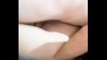 Gatinha safadinha mamando a bilola