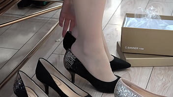 丝袜脚，街拍，鞋店丝袜