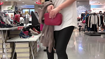 丝袜脚，街拍，鞋店丝袜