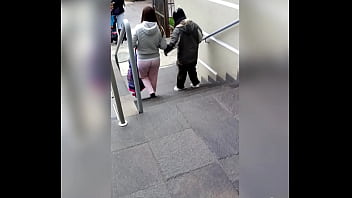 Mi vecina tiene un rico culito