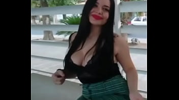 Putita tetona