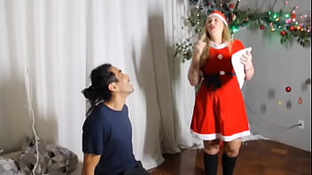 Mamae noel deu cu de presente de natal