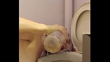 2024 09 10 esclave f la lèche chiottes