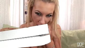 Pizza with prick and pineapple