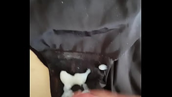 Auf Slip Der Ehefrau Gewichst thumbnail