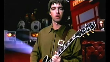 Liam y noel gallagher se follan al puto mundo en earls court