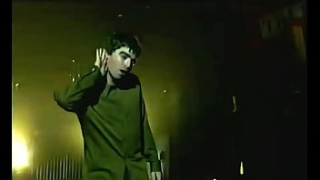 Liam y noel gallagher se follan al puto mundo en earls court Liam y noel gallagher se follan al puto mundo en earls court