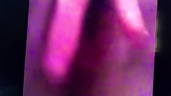 Jeune salope ce masturbe