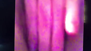 Jeune salope ce masturbe