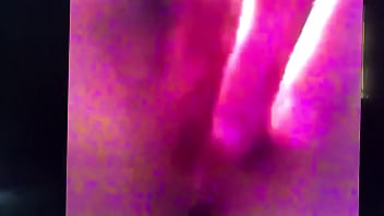 Jeune salope ce masturbe