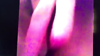 Jeune salope ce masturbe